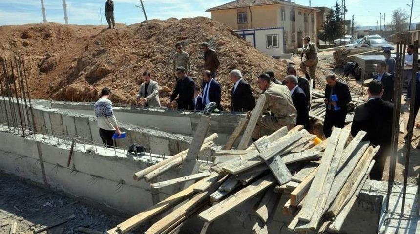 Birecik&rsquo;te 8 Taziye Evi Ve 9 Okulun Yapılması İ&ccedil;in &Ccedil;alışma Başlatıldı