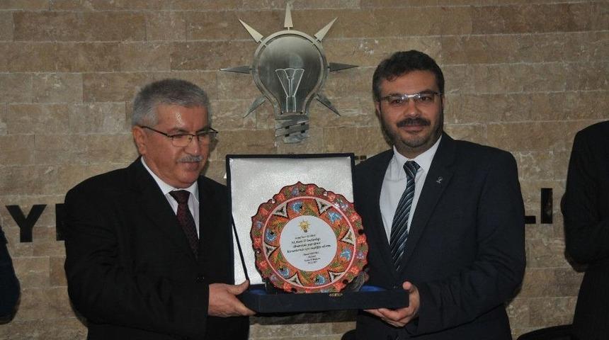 Ak Parti Aydın İl Başkanı &Ouml;zmen, G&ouml;revi Ert&uuml;rk&rsquo;e Devretti