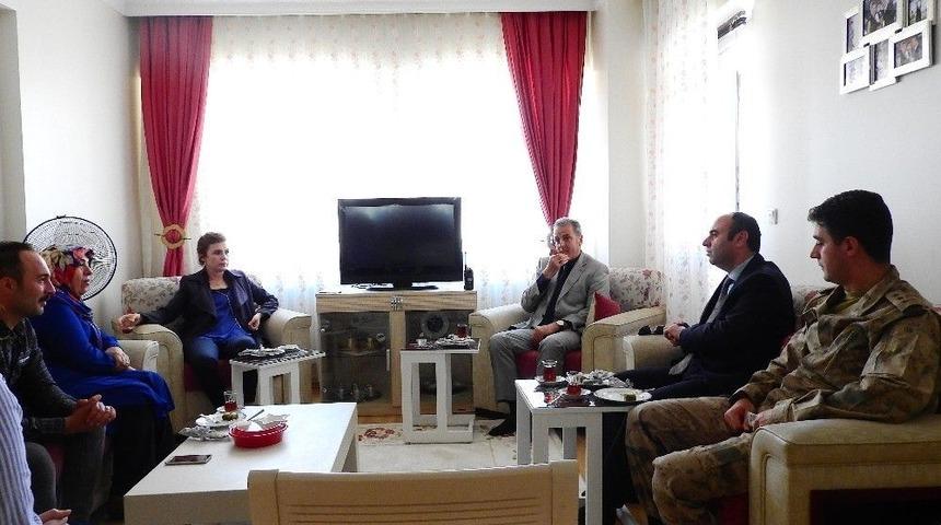 Kaymakam U&ccedil;ar&rsquo;dan Şehit Ailesi Ve Engelli Ziyareti