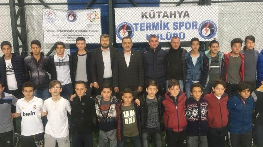 Milletvekili Nazlı&rsquo;dan &ldquo;bağımlı Değilim Sporu Seviyorum&rdquo; Projesine Destek