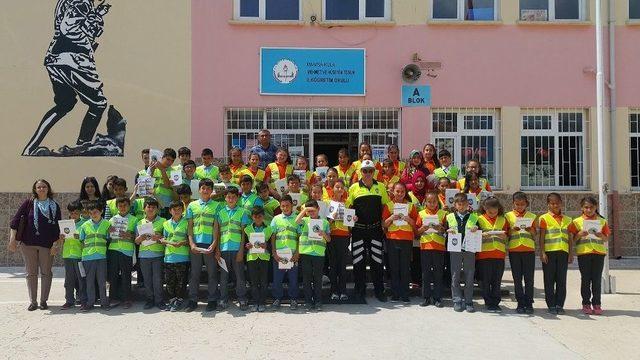 Kula’da Öğrencilere Uygulamalı Trafik Dersi