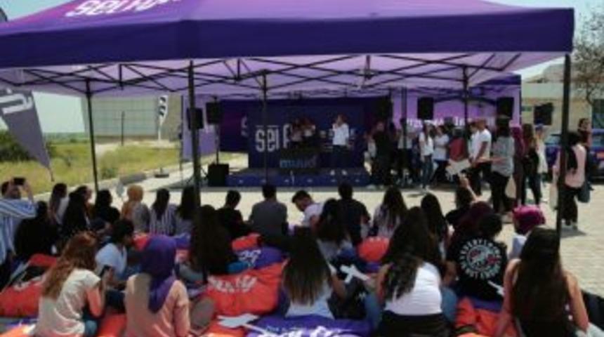 T&uuml;rk Telekom Selfy, Celal Bayar &Uuml;niversitesi &Ouml;ğrencileriyle Buluştu