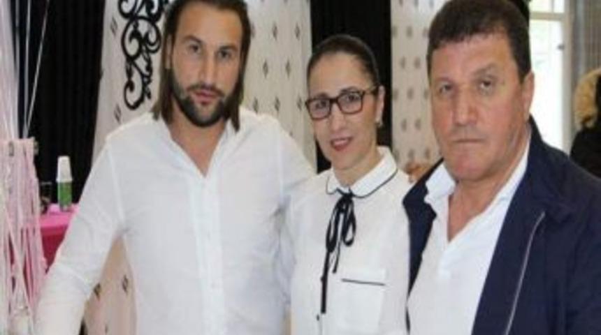 Gedizli &Ccedil;iftin Gurbetteki &Ouml;rnek Başarısı