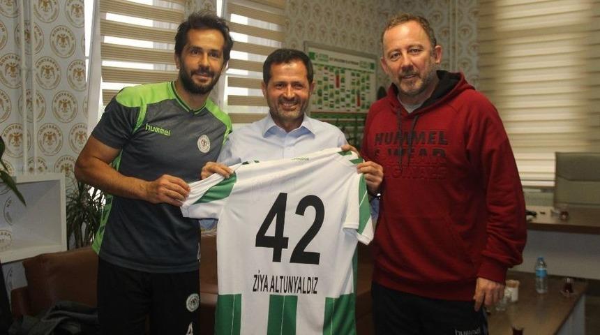 Ziya Altunyaldız&rsquo;dan Atiker Konyaspor&rsquo;a Ziyaret