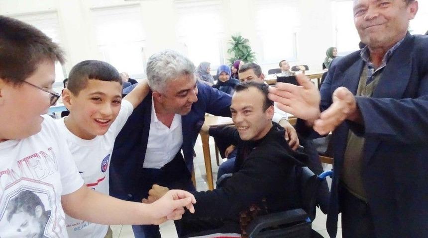 Belediye Başkanı &Ccedil;alışkan: Engellilerin Dert Ve Sıkıntılarında Her Zaman Yanlarındayız