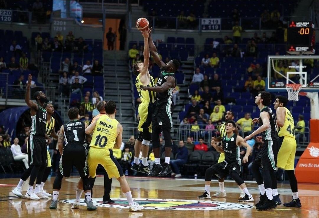 Tahincioğlu Basketbol S&uuml;per Ligi: Fenerbah&ccedil;e Doğuş: 76 - Dar&uuml;şşafaka: 69