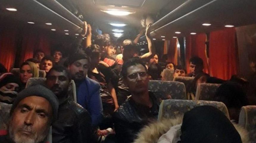 Ağrı&rsquo;da 294 Ka&ccedil;ak G&ouml;&ccedil;men Yakalandı