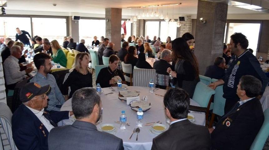 Didim Kaymakamı Şehit Yakınları Ve Gazileri Yemekte Ağırladı