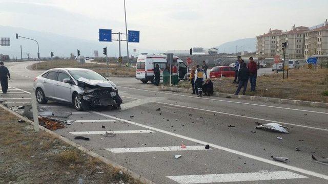 Kargı’da Otomobil Kamyonla Çarpıştı: 1 Yaralı