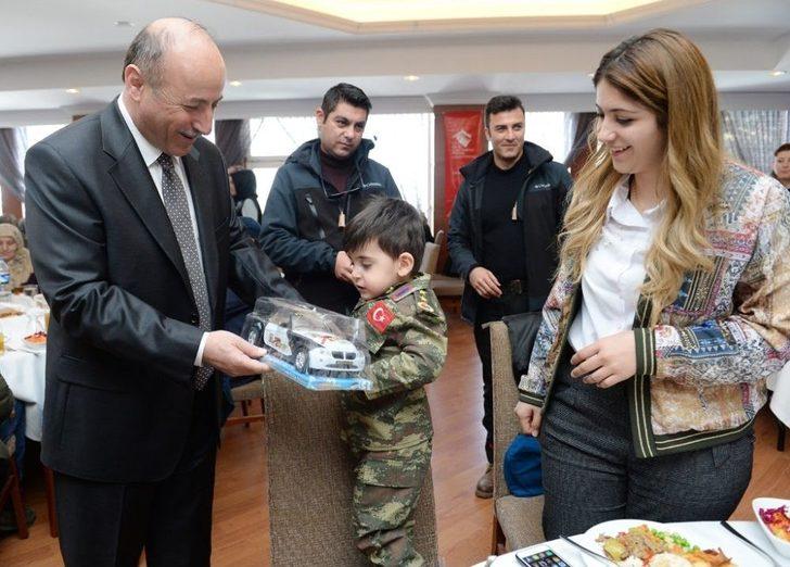 Vali Azizoğlu: “bugün İki Zaferi Birden Kutluyoruz” G4