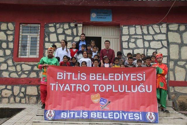 Bitlis’te ‘tiyatrosuz Çocuk Kalmasın’ Projesi