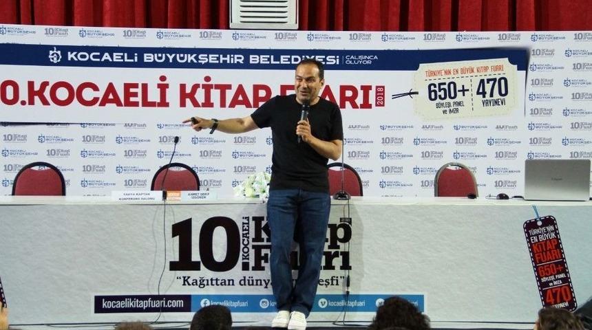 Yazar İzg&ouml;ren: &ldquo;bu &Uuml;lkenin Geleceği Kitapların İ&ccedil;indedir&rdquo;