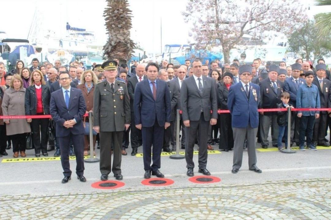 Ayvalık&rsquo;ta &Ccedil;anakkale Zaferi Buruk Bir Coşkuyla Kutlandı
