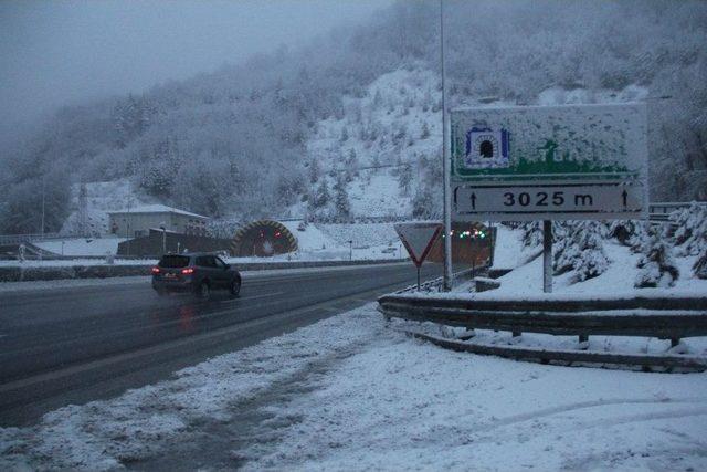 Bolu Dağı&rsquo;nda Yoğun Kar Yağışı Başladı 2