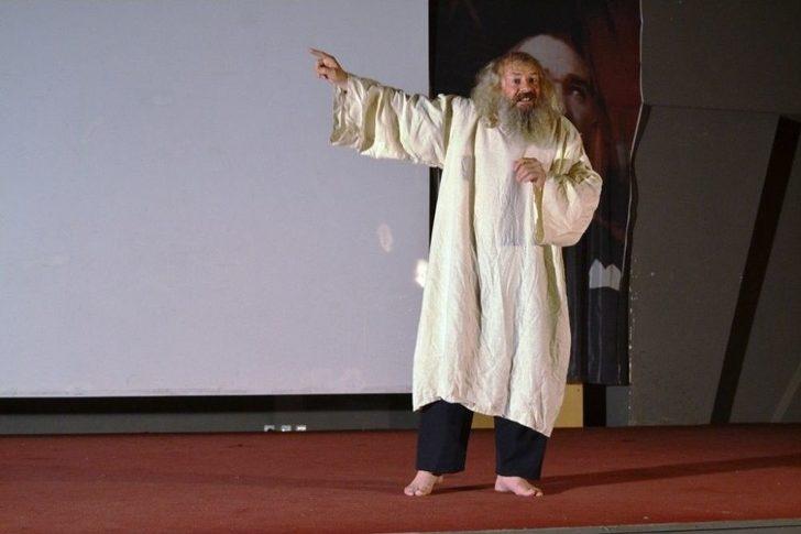 "46’lık Basri Ağabey" Sahnede Büyüledi G1