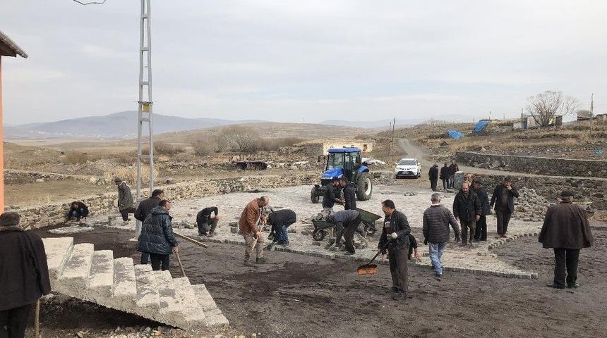 Devlet Üretiyor Köylü Yapıyor
