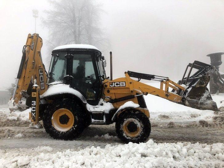 Kartepe’ye Mevsimin İlk Karı Düştü G5