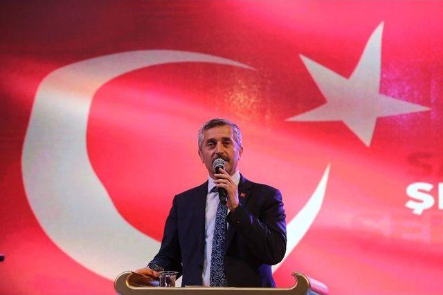 Şahinbey’de Çanakkale Şehitlerini Anma Gecesine Binlerce Kişi Katıldı