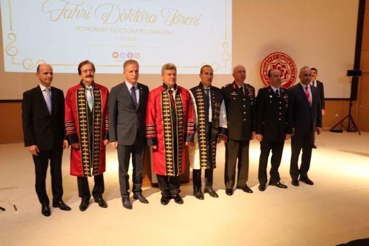 Makedonya Cumhurbaşkanı Ivanov’a Fahri Bilim Doktorluğu Unvanı G4