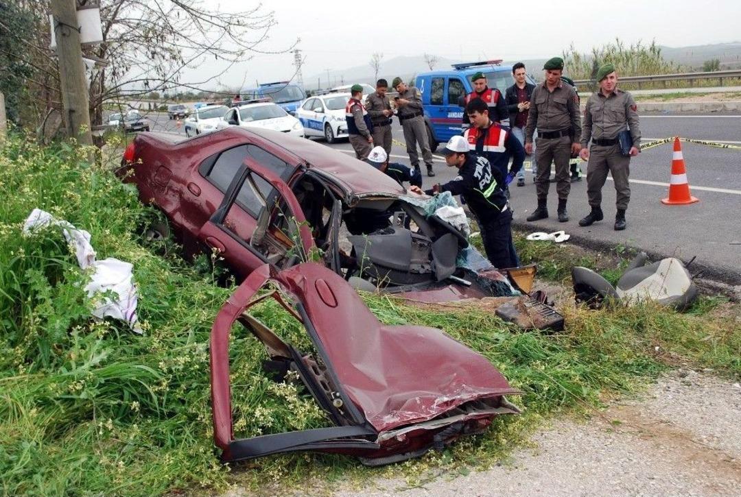 Manisa&rsquo;da Feci Kaza: 3 &Ouml;l&uuml;
