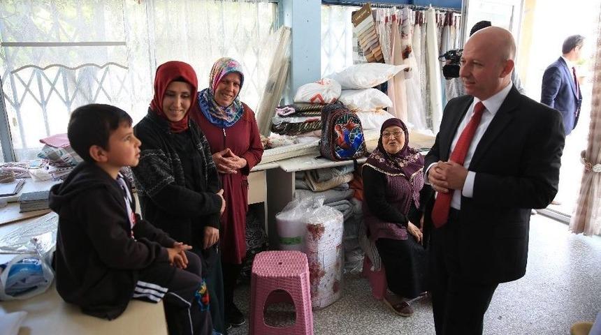 Esnaf Dostu Başkan &Ccedil;olakbayrakdar, Kocasinan İ&ccedil;in Durmadan &Ccedil;alışıyor