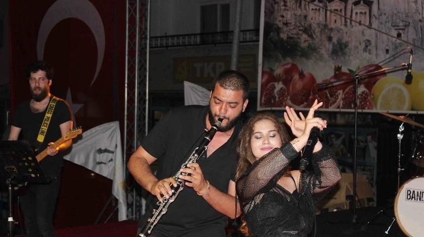 Ece Mumay, Ortaca Festivali&rsquo;nde Sahne Aldı