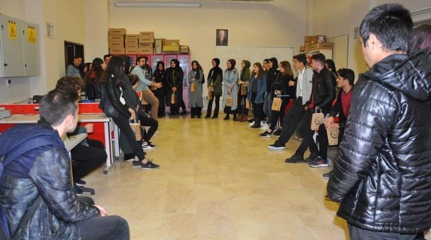 Üniversite, Düzceli Öğrencileri Ağırladı