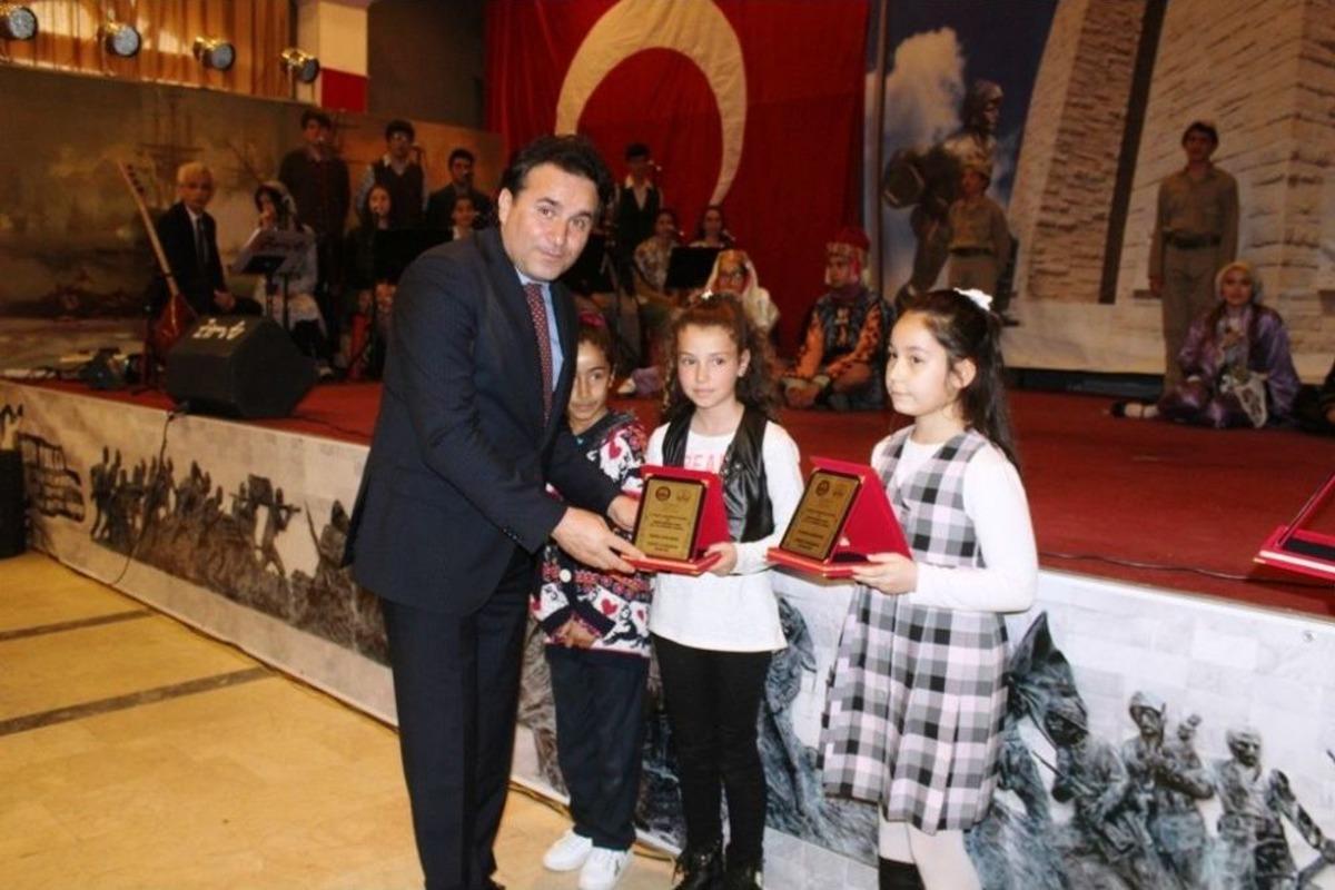 &Ccedil;anakkale Şehitlerine Anlamlı Anma T&ouml;reni