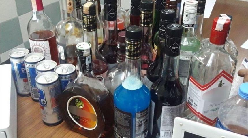 &Ccedil;&ouml;p Kovasında İ&ccedil;ki Hırsızlığı