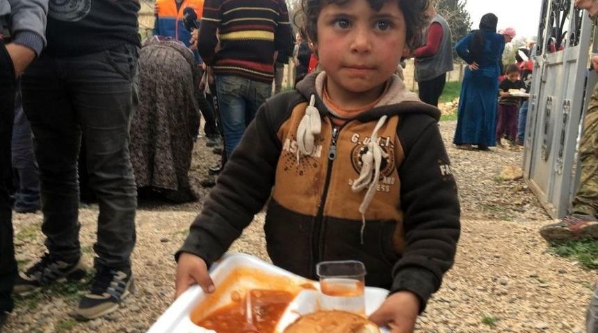 Afad Ve Mehmet&ccedil;ik, Cinderes&rsquo;in Mahmudiye K&ouml;y&uuml;ne İnsani Yardım G&ouml;t&uuml;rd&uuml;