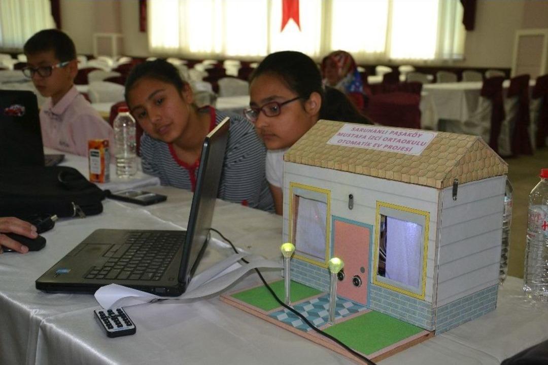 K&uuml;&ccedil;&uuml;k Mucitler İcatlarını Yarıştırdı