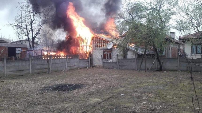 D&uuml;zce&rsquo;de Ardiye Alev Alev Yandı