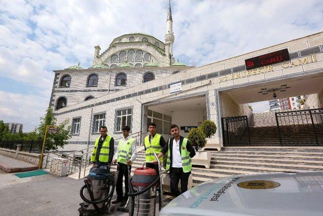 Yenimahalle’de Camiler Ramazan’a Hazır