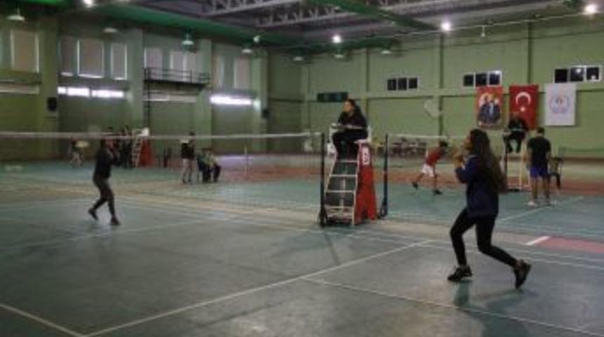 Mersin Badminton İl Birinciliği M&uuml;sabakaları Tamamlandı