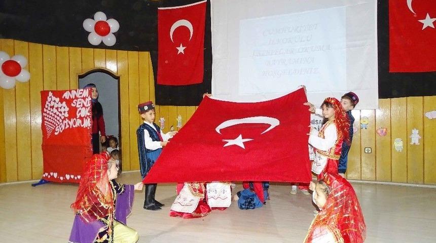 İlkokulu&rsquo;da Okuma Bayramı