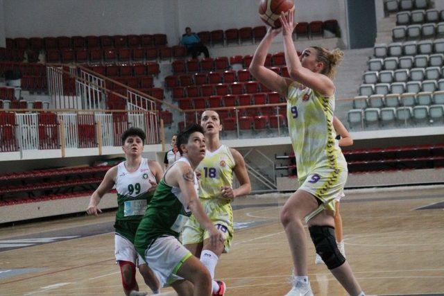 Türkiye Kadınlar Basketbol Ligi: Yalova Vıp: 63 - Urla Belediyesi: 69