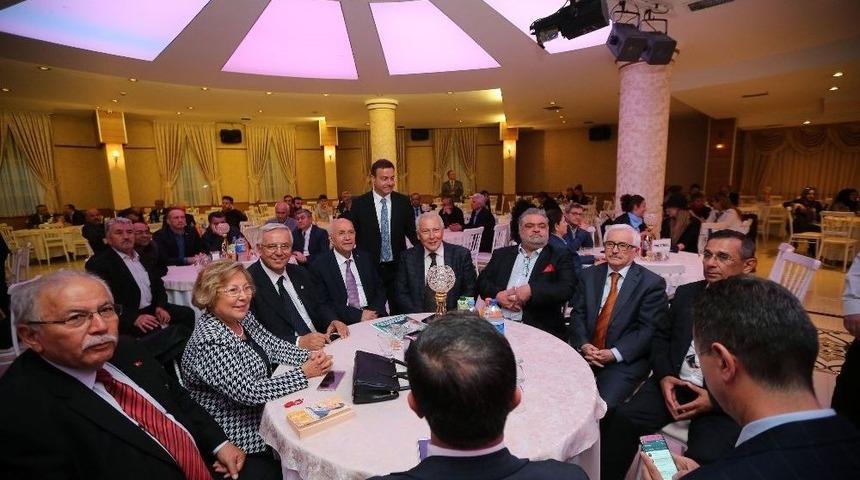 Turgut &Ouml;zal Vefatının 25. Yılında Yenimahalle&rsquo;de Anıldı