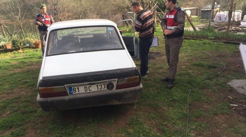 &Ccedil;aldığı Aracın Benzini Bitti Başka Ara&ccedil; &Ccedil;aldı