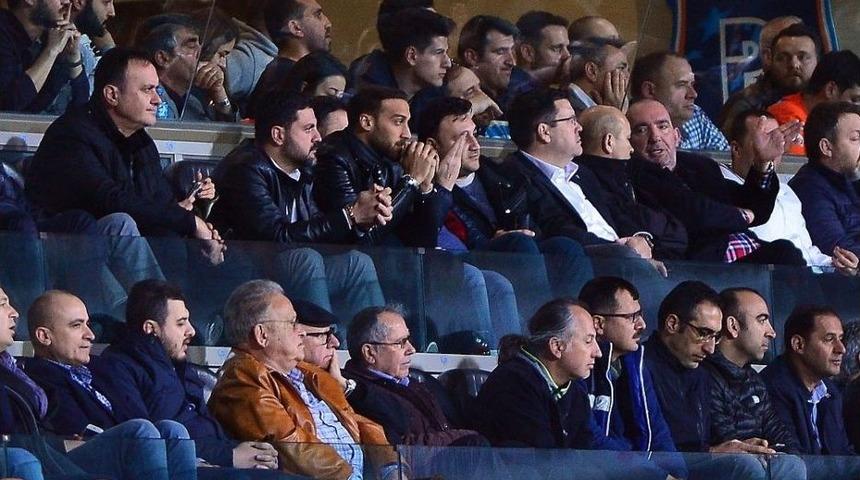 Cenk Tosun, Beşiktaş&rsquo;ı Yalnız Bırakmadı