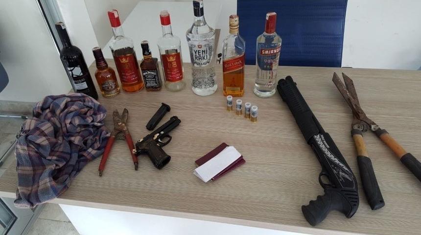 Dalaman Polisi Yabancı Uyruklu Hırsızlık &Ccedil;etesini Yakaladı