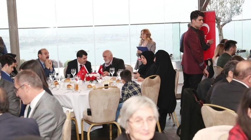 Şehit Aileleri Ve Gaziler Yemekte Buluştu