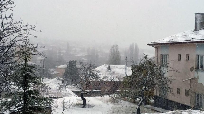 Keskin&rsquo;e Mevsimin İlk Karı D&uuml;şt&uuml;