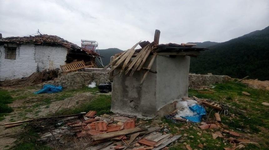 R&uuml;zgar, Evi U&ccedil;urdu