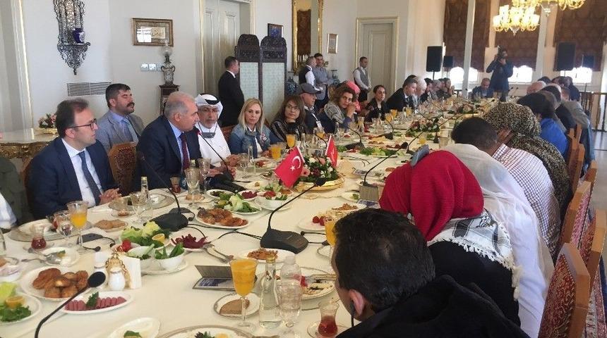 İbb Başkanı Mevlüt Uysal, 18 Arap Ülkesinden Gelen Gazetecileri Ağırladı