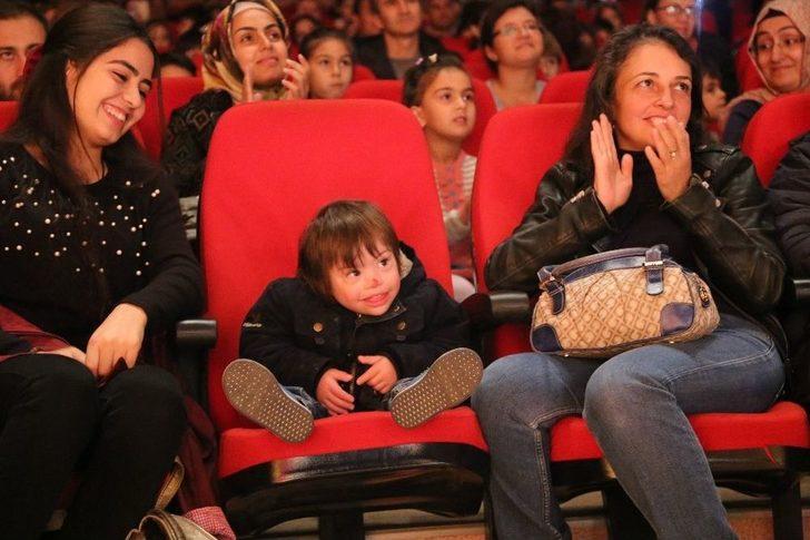 Miniklere Erdemli Ve Çalışkan Olmak ’asterix Ve Oburix’ İle Öğütlendi G1