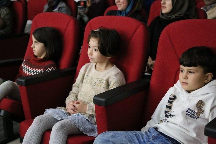 Miniklere Erdemli Ve Çalışkan Olmak ’asterix Ve Oburix’ İle Öğütlendi G5