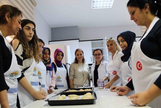 Adana’da Kadınlara Aşçılık Ve Pastacılık Kursu