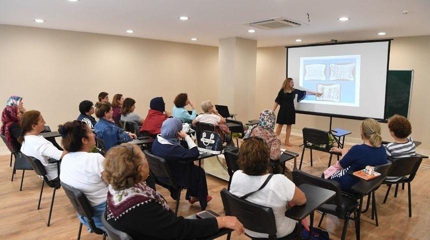 Konsem&rsquo;de &ldquo;menopoz&rdquo; Semineri