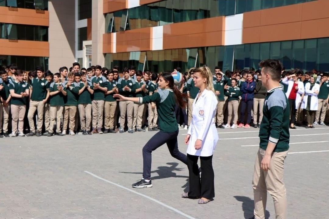 (&ouml;zel Haber) &Ouml;ğrenciler Eski Oyunlarla Teknoloji Bağımlılığından Uzak Duruyorlar