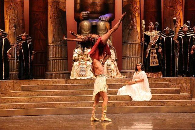 Aıda, Gündüz Gösterimi İle Sahnede 1